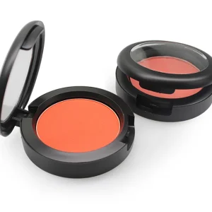 Powder color designed to brighten the appearance of the face