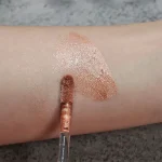 Lightweight liquid eyeshadow for smooth eye makeup