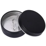 Eyebrow gel for creating a clean and structured brow shape