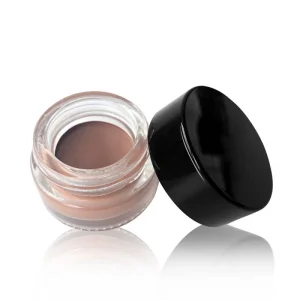 Smooth brow makeup product designed for precise application