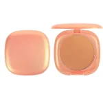 Compact powder makeup for a soft-focus finish