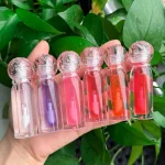 High shine lip oil with a soft and silky texture