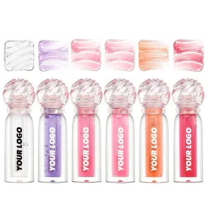 Natural-looking lip shine created with a sheer oil formula