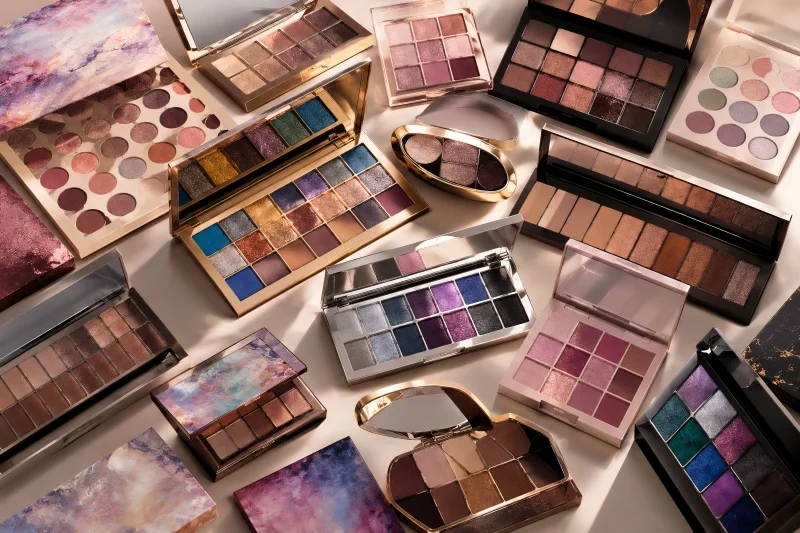 Custom Eyeshadow Palettes in Premium Packaging